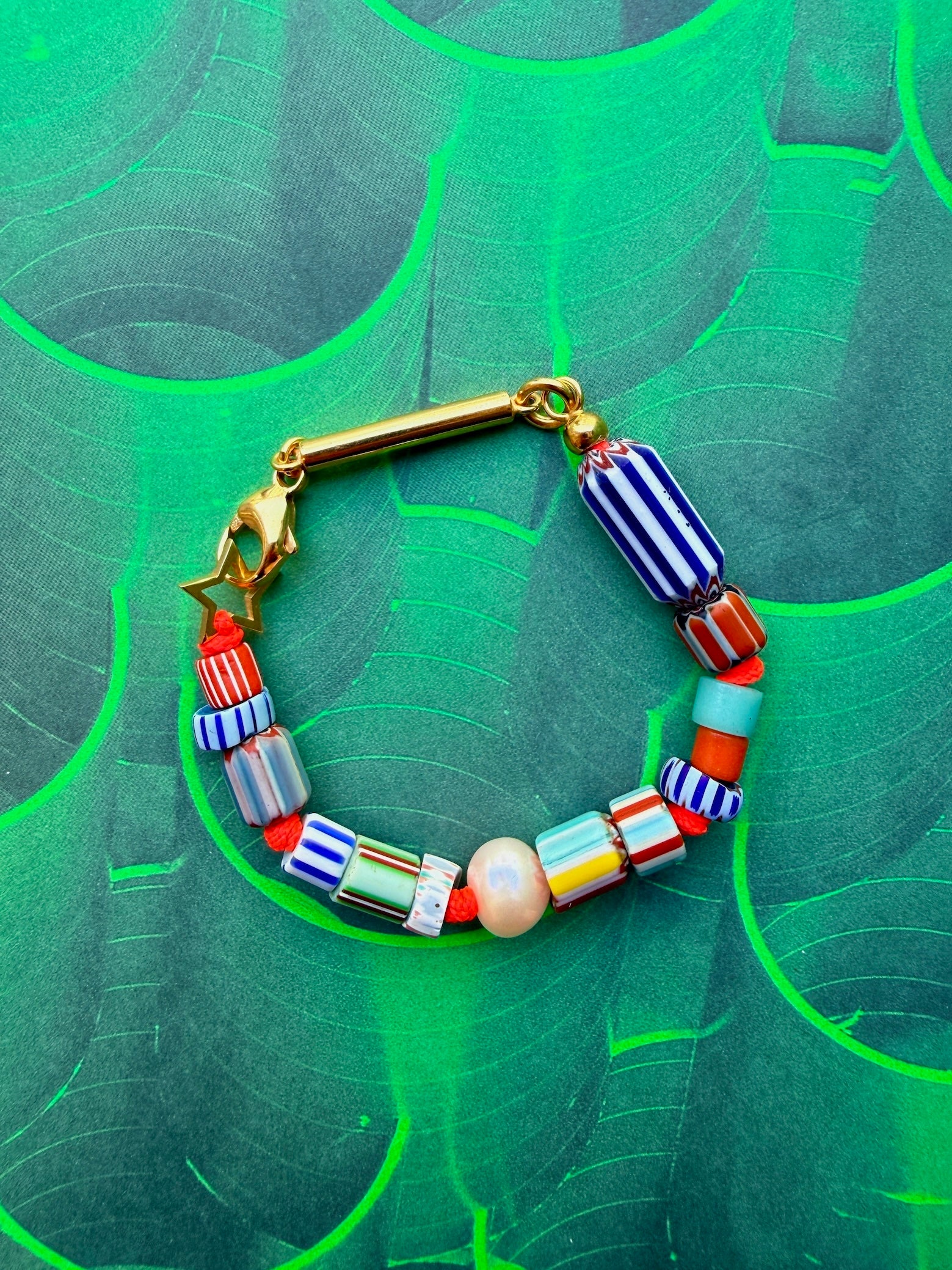 Armband mit bunten Chevron perlen von Chaingang aus München