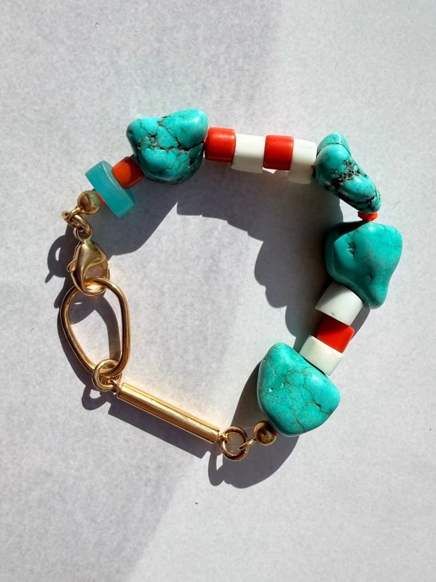 Armband mit Türkisen und farbigen Details von Chaingang aus München
