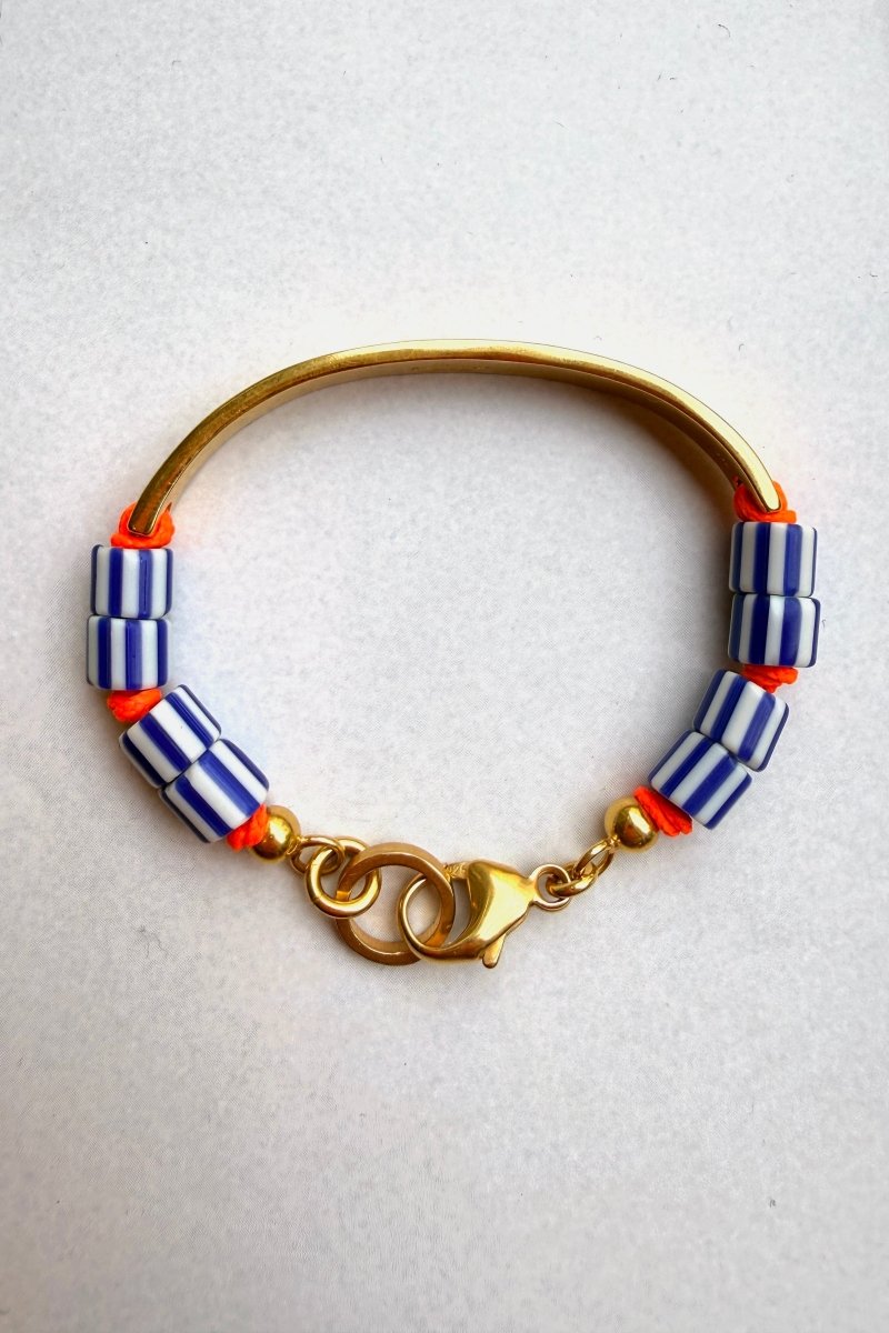 Armband Mia | weiss-blaue Chevron Perlen und Gold