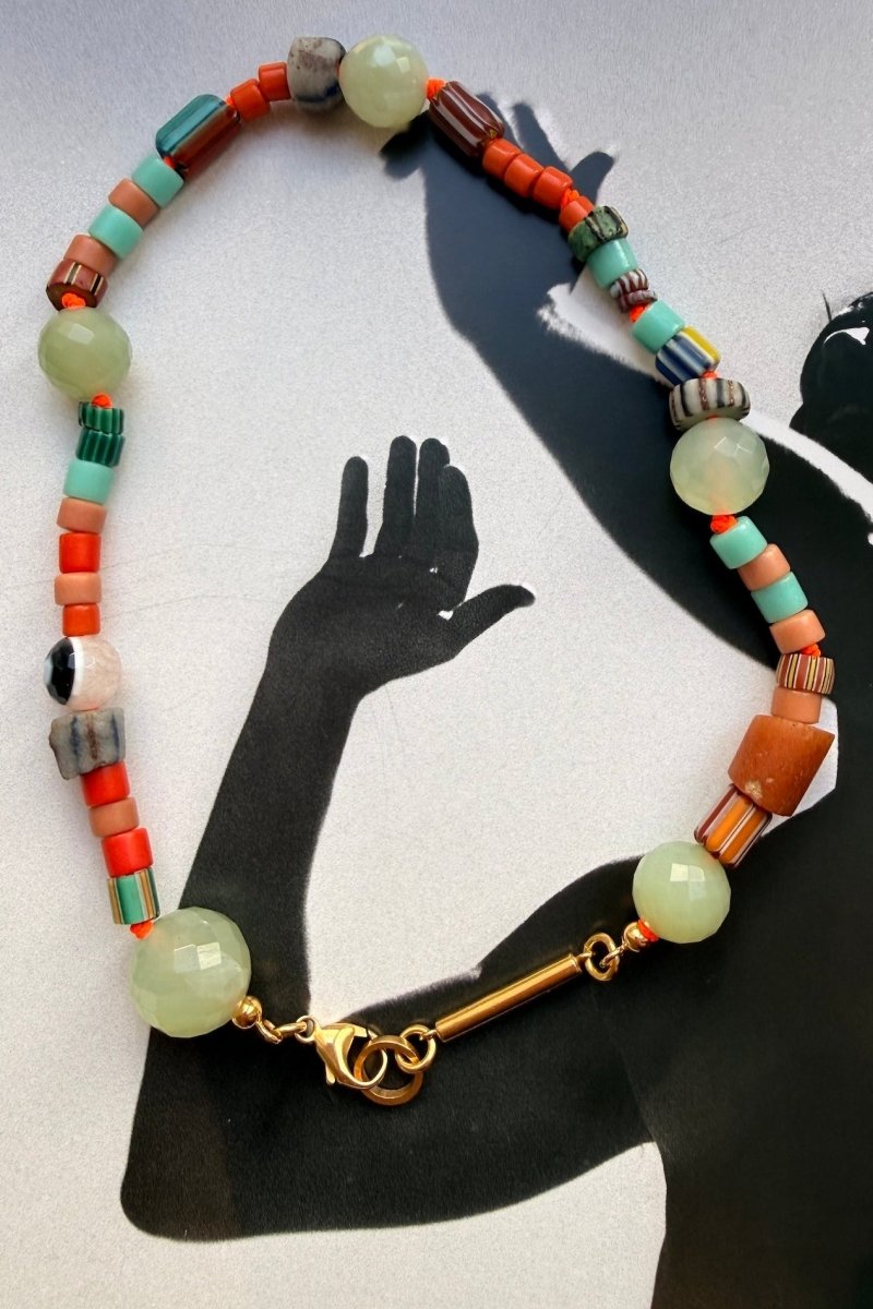 Collier Mérida | Jade, Erdtöne und Gold