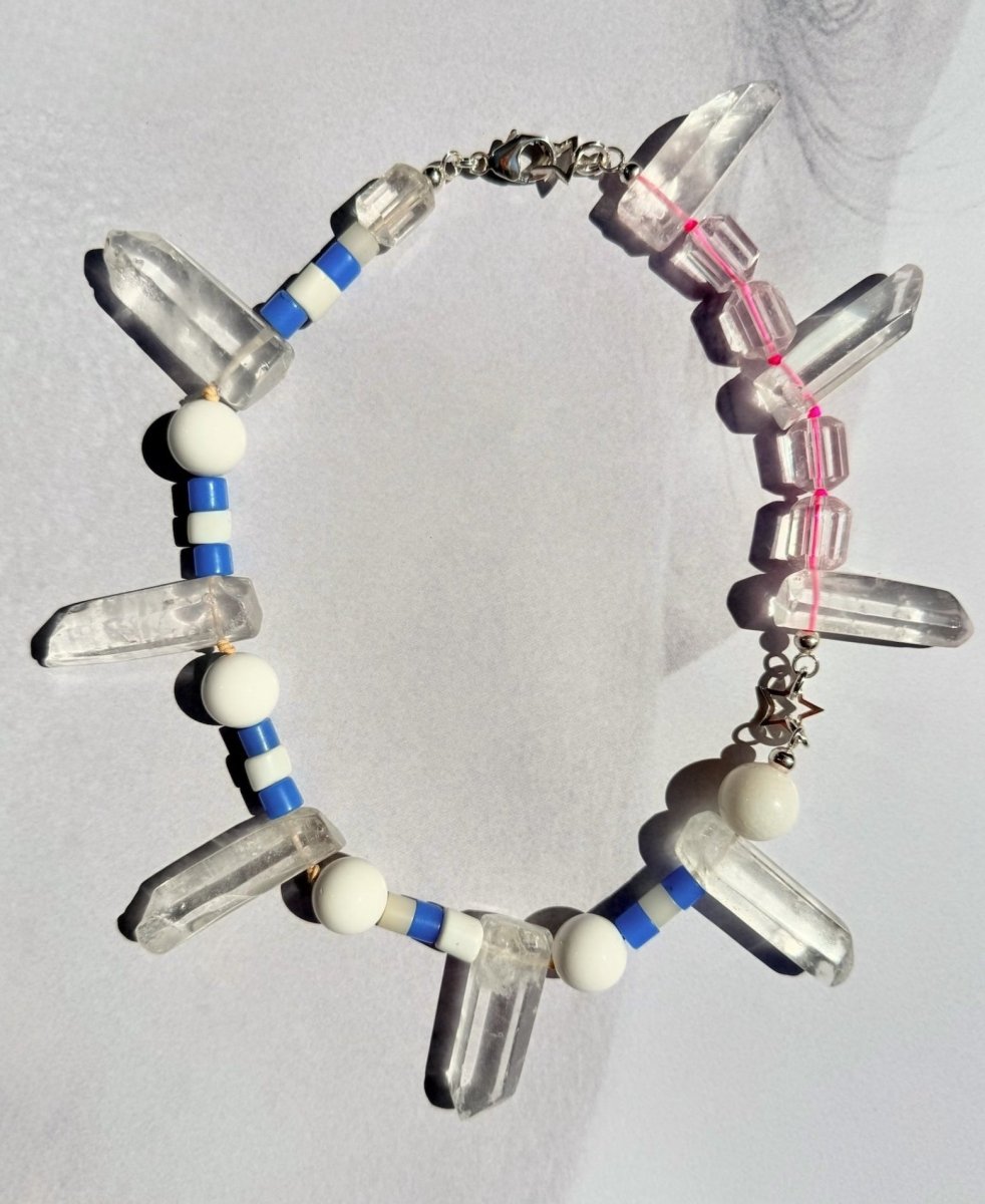 Bergkristall Collier weiss blau mit Sterling Silber Sternen von Chaingang aus München