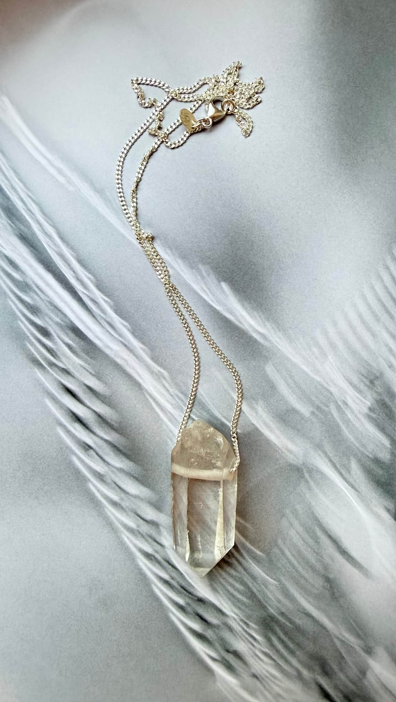 halskette silber mit großem  klaren  geschliffenen bergkristall