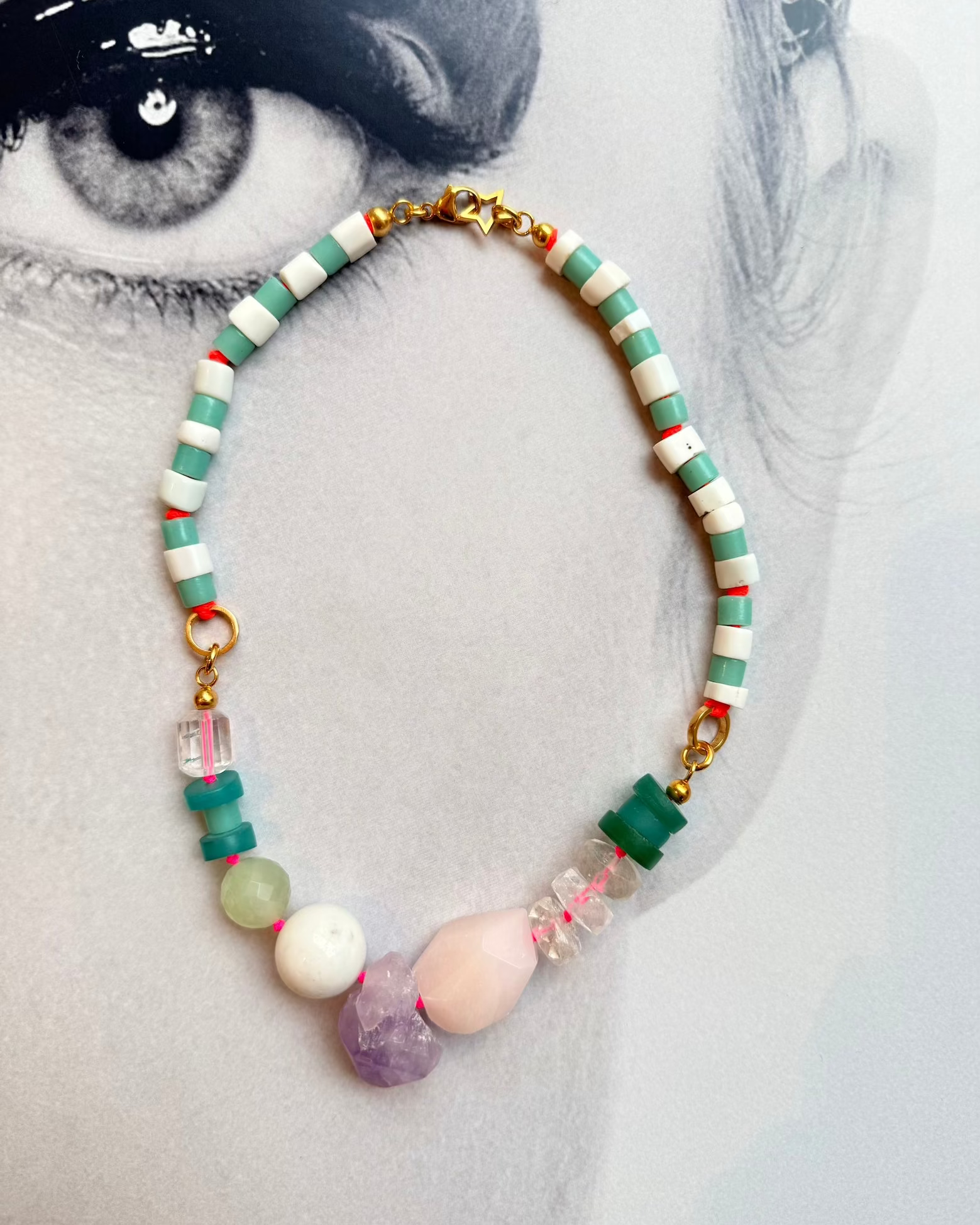 Edelsteine Sommer Kette Collier Miley, handgemacht in München von Chaingang