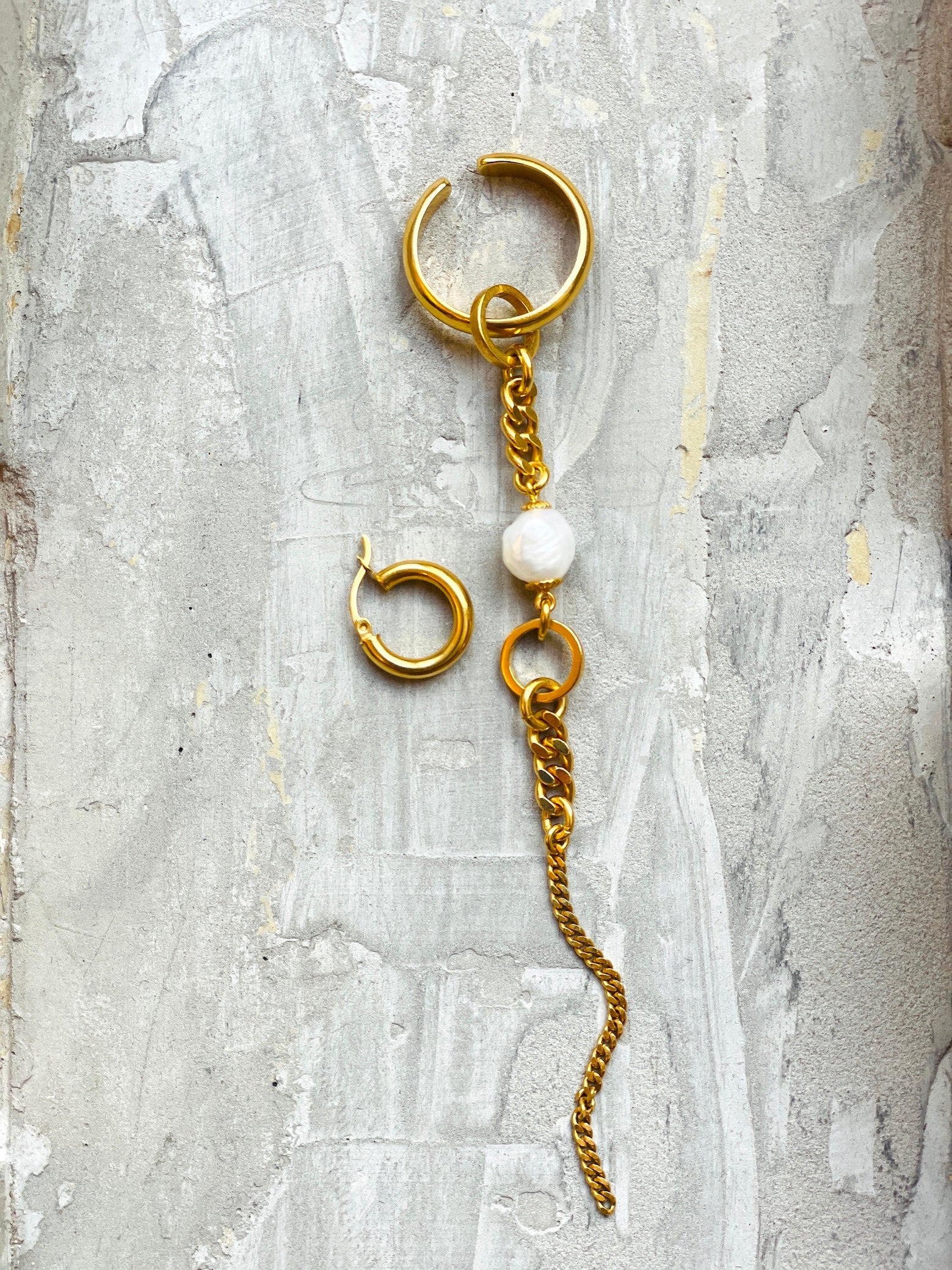 Mono Ear cuff Gold Perle Chain Statement Chaingang