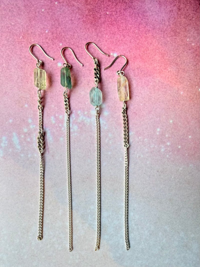 Ohrringe Glow, Mono, Sterling Silber, zarte Edelsteine und Panzerketten aus München von Chaingang