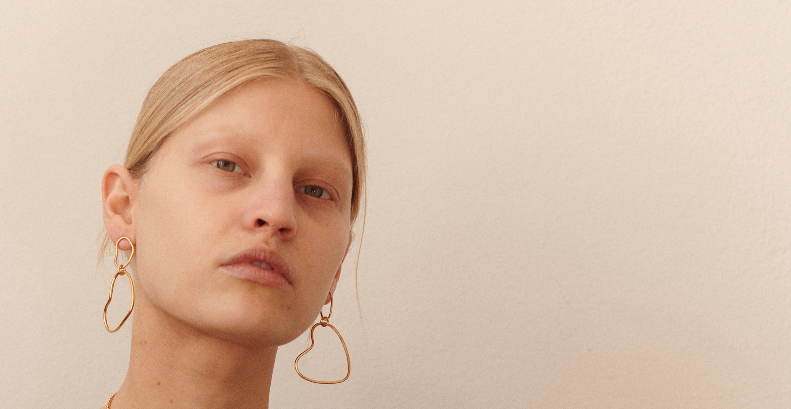 Ohrringe Amore  Gold Herz Statement Chaingang