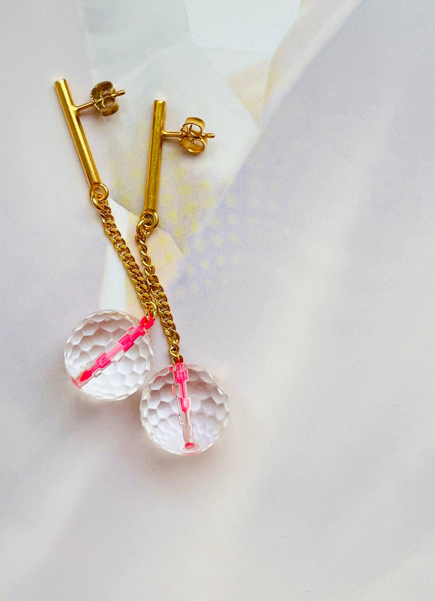 Ohrringe Chaingang Neonpink Bergkristall