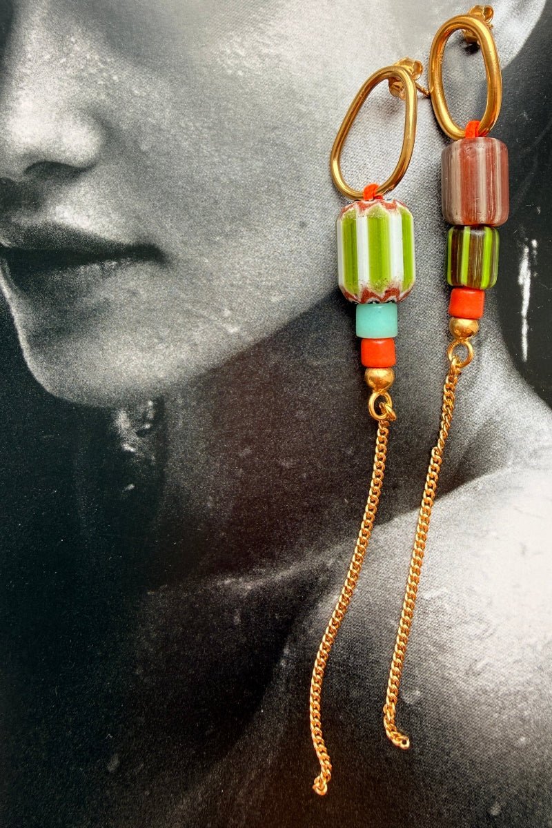 Bunte Ohrringe von Chaingang aus München, überlang und wunderschön