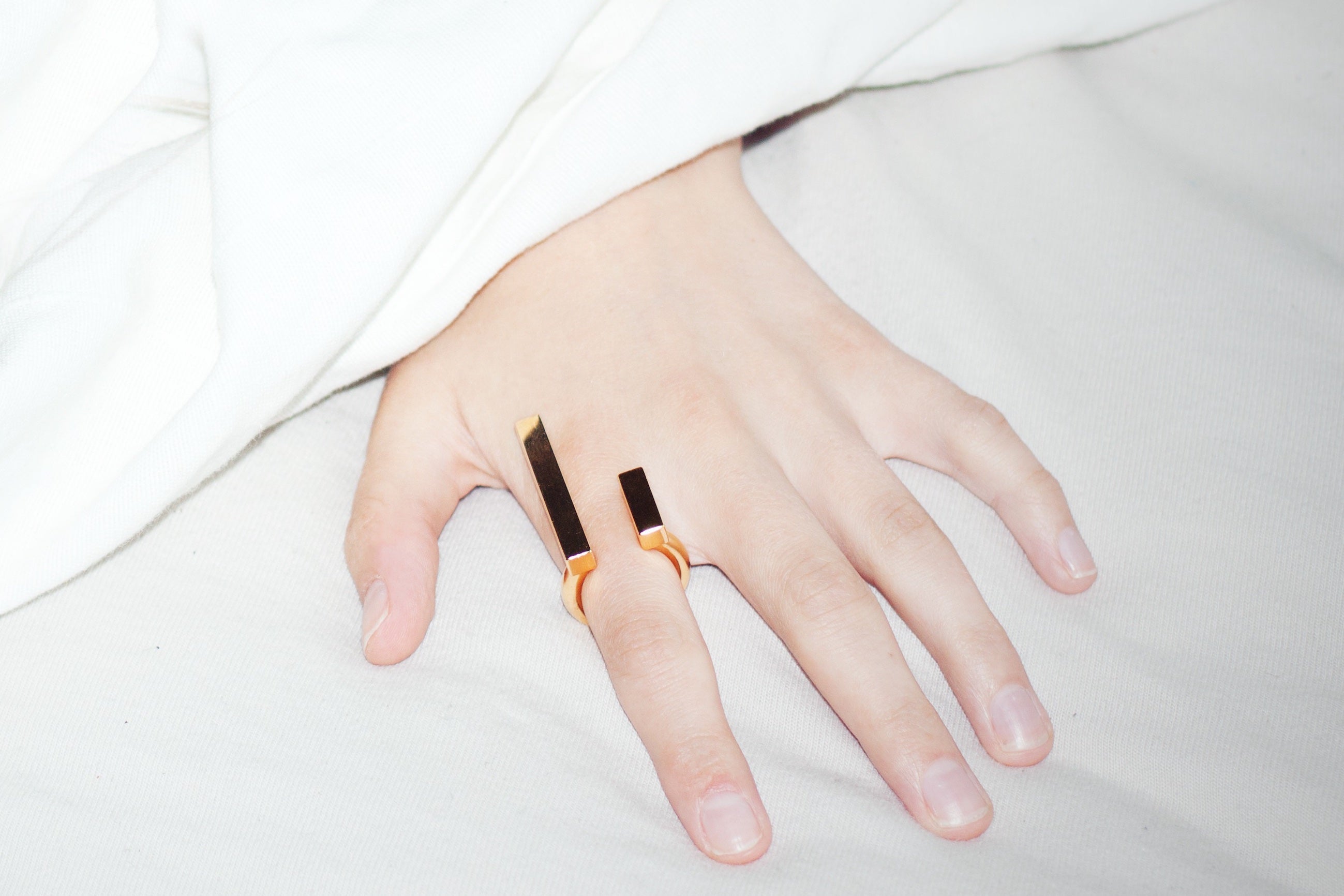 Ring Bridge Gold Eckig Massiv Chaingang