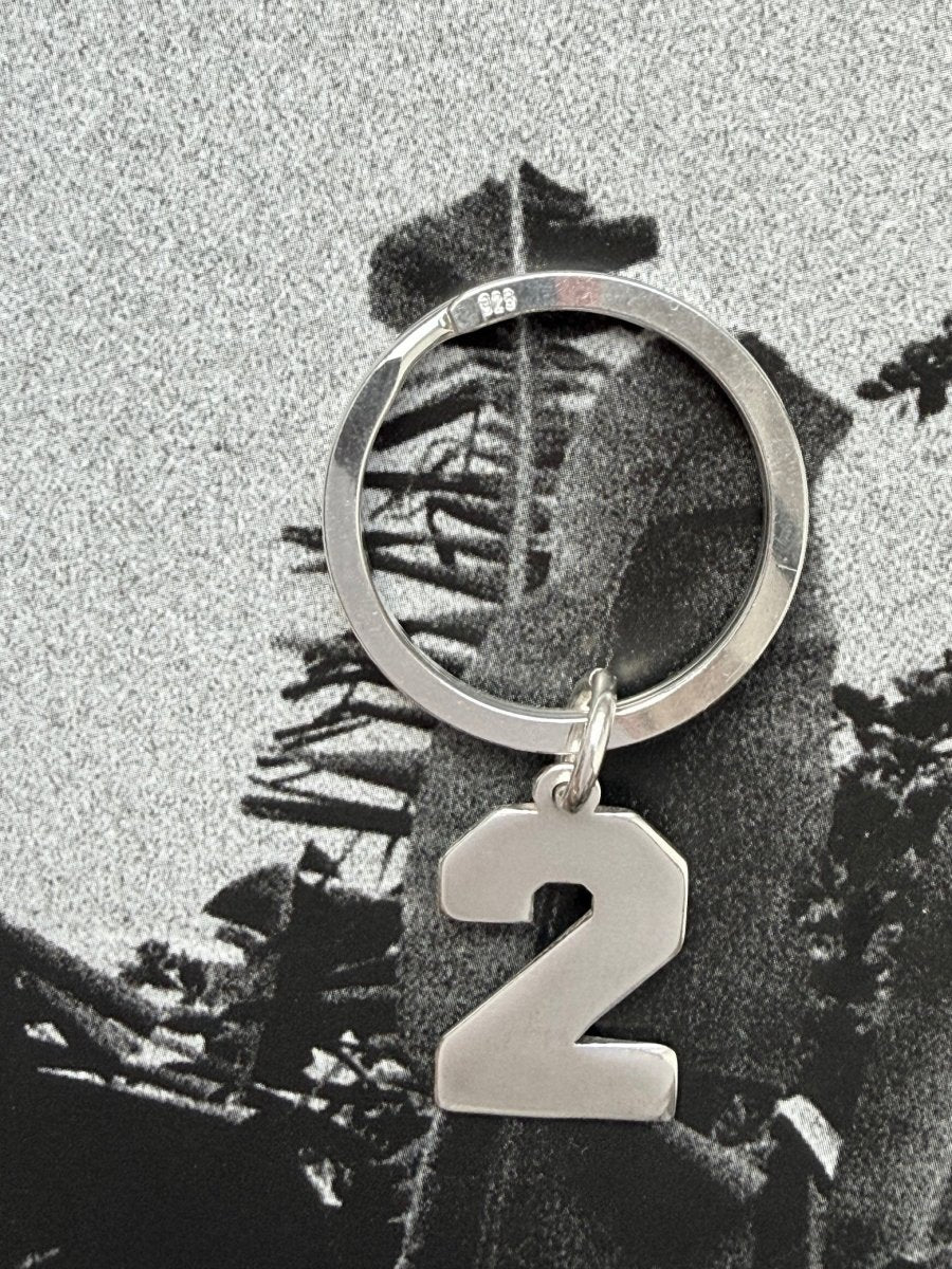 Hochwertiger Lebenszahl Numerologie Schlüsselanhänger, aus 925 Sterling Silber aus dem Atelier von Chaingang in München